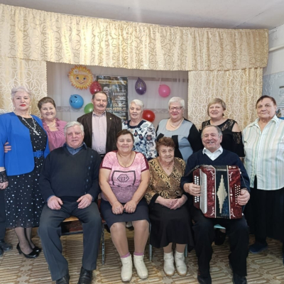Клуб любителей песни (КЛП) " Ровесники"
