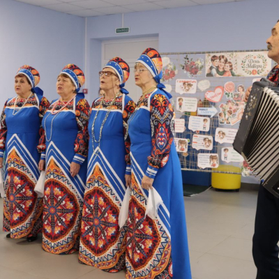 "Тепло материнской души" – праздник любви и нежности в Камешкирской школе! 